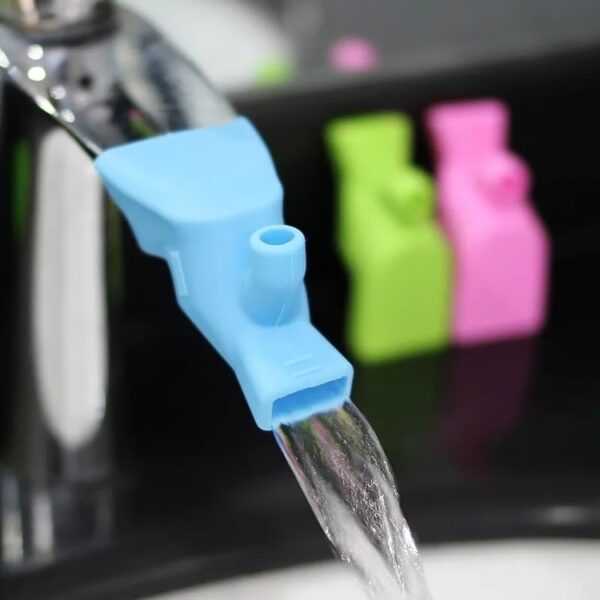 Extensor de Torneira Flexível de Silicone Para Banheiros Lavatórios E Cozinha Bico Arejador 2 Saídas - Imagem 3